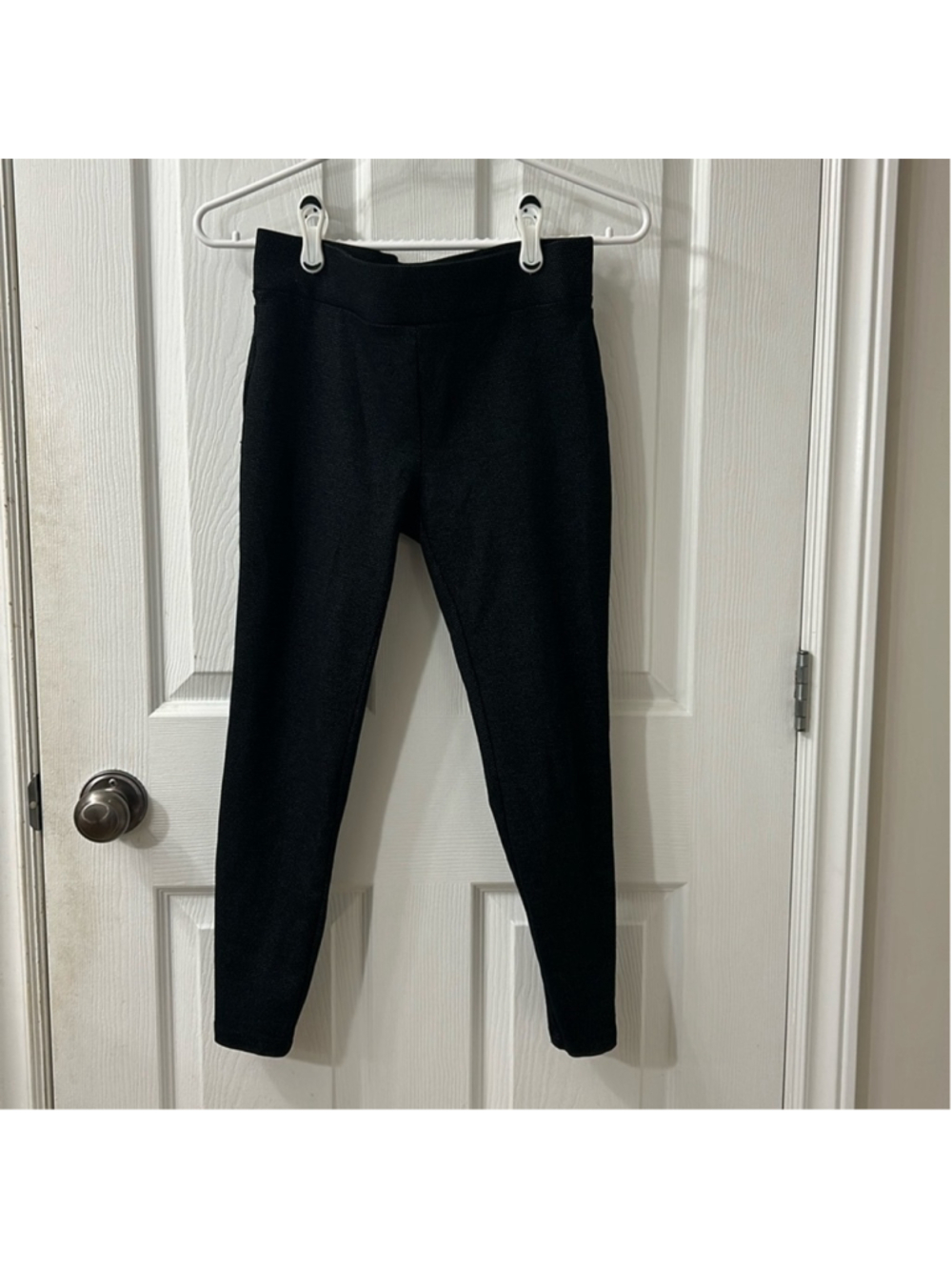 Loft petites stretch leggings black with dots size small excellent condition